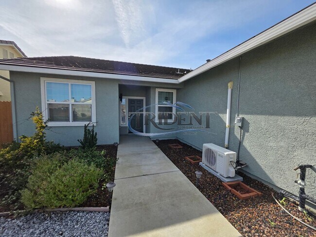 Foto del edificio - 2062 River Rock Dr