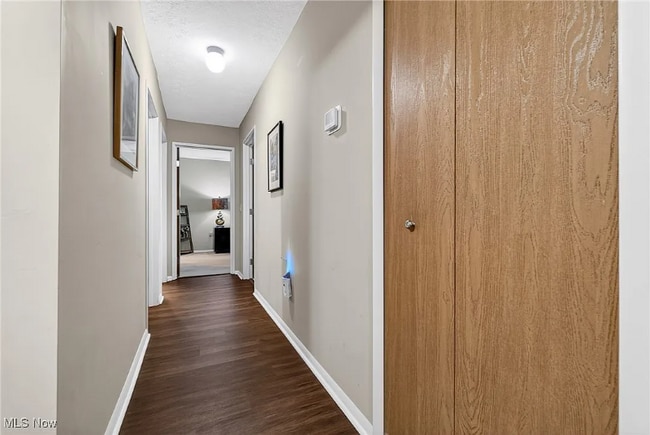 Building Photo - 10373 Glenway Dr