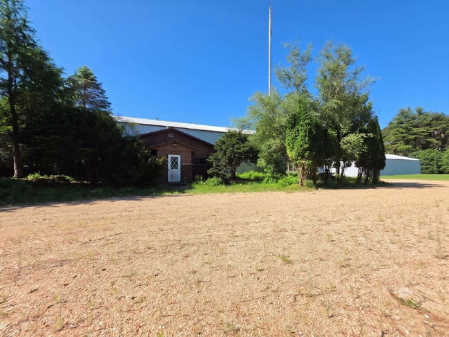 Building Photo - 24.2 Acres – Industrial Warehouse, Residential Or Office Space, Pole Shed & Recreational Land