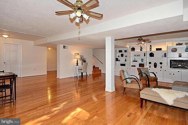 Foto del edificio - 3147 Creswell Dr