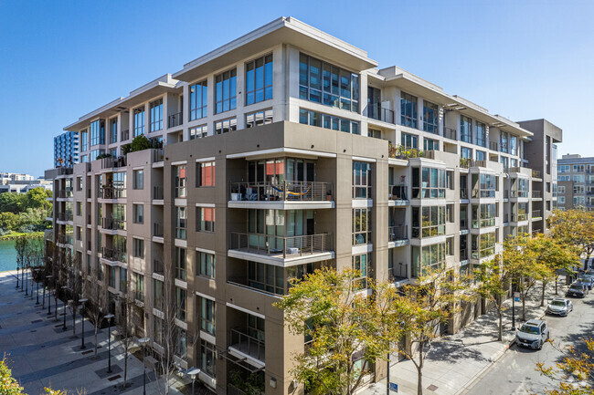 Alt. Exterior - 255 Berry St