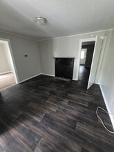 Building Photo - 320 Ruby St