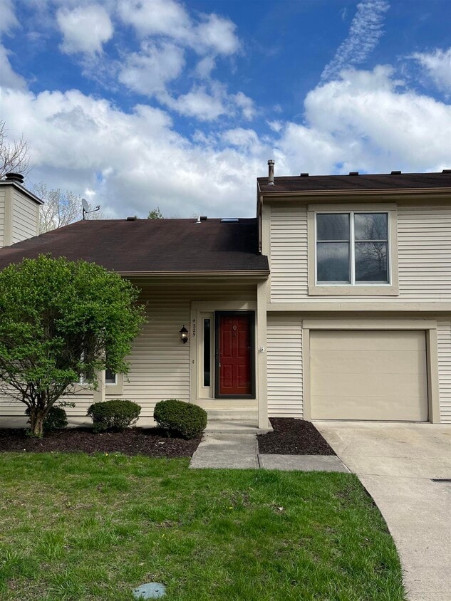 4225 Crofton Ct, Fort Wayne, IN 46835 Condo for Rent in Fort Wayne