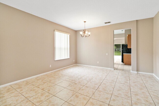 Foto del edificio - MOVE-IN SPECIAL- Nice 3/2 with Bonus Room ...