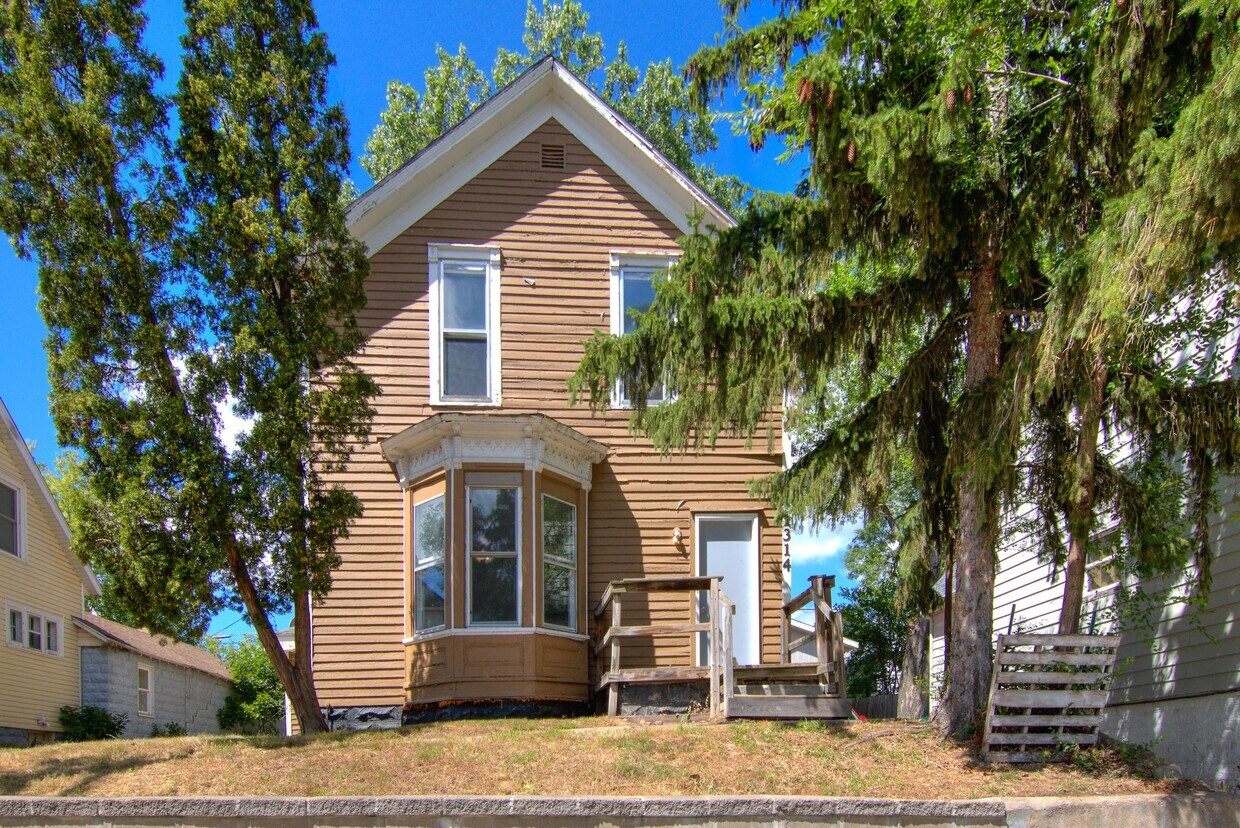 Primary Photo - 1314 Oxford Ave