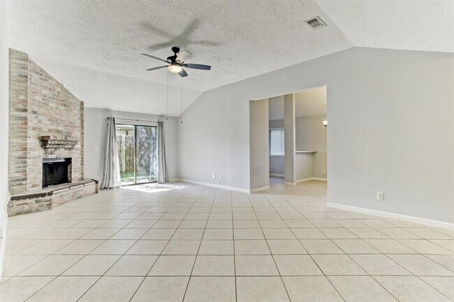 Foto del edificio - 20915 Union Park Dr