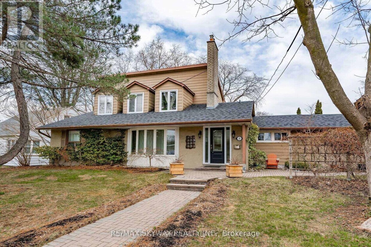 Primary Photo - 25 Mineola Rd E