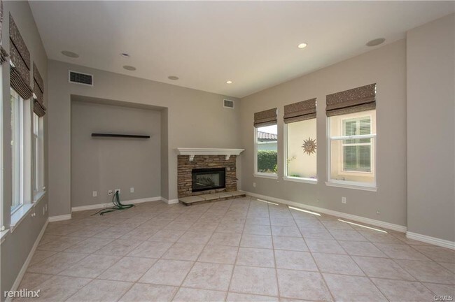 Foto del edificio - 4 br, 3 bath House - 16 Crimson Cyn