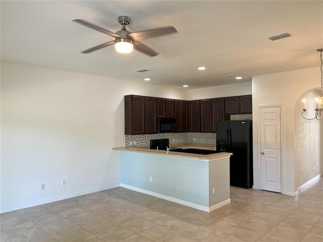Building Photo - 3817 Black Spruce Ln