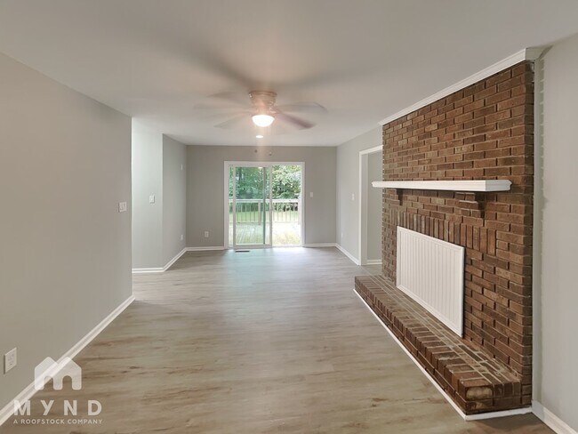 Foto del edificio - 4620 Hickory Grove Rd