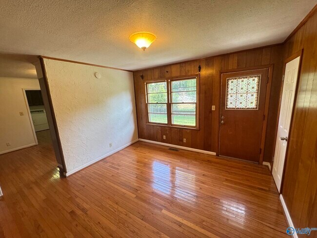 Building Photo - 362 Jack Coleman Dr NW