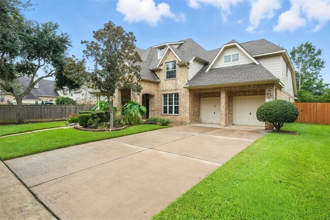 Foto del edificio - 3303 Charleston Ct