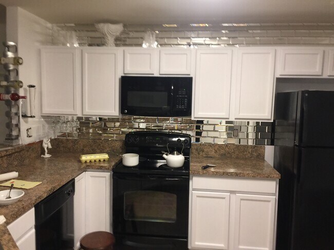 Foto del edificio - 27048 Carrington Pl