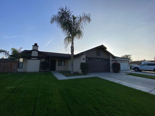 Building Photo - Newley Remodeled SW home featuring 3 BD 2 BA with large back yard