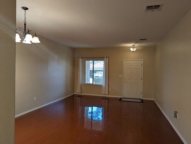 Building Photo - A Fabulous 2 Bedroom Home in Sun City McDo...