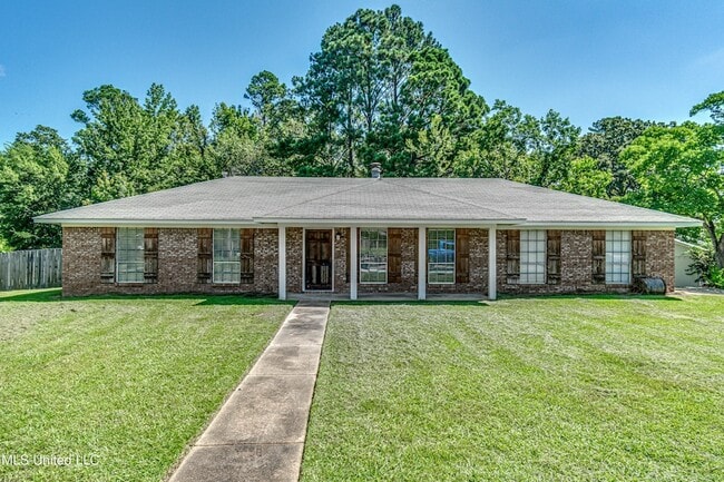 Photo - 348 Durham Ct House