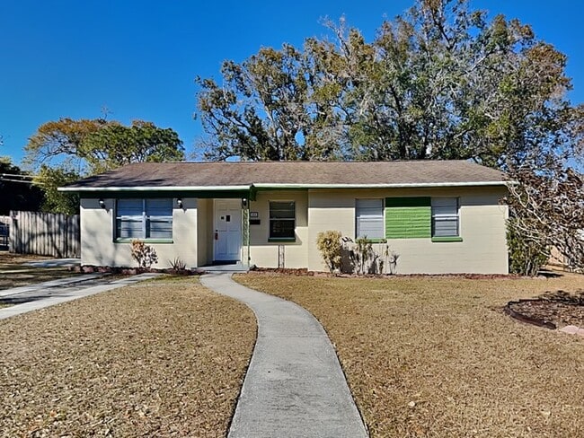 Building Photo - 408 Eastway Dr