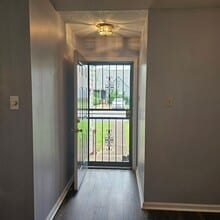 Building Photo - 5527 Ginners Dr