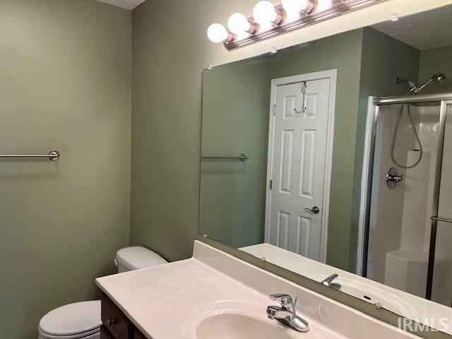 Building Photo - 10672 Fall Creek Dr