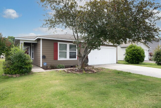 Building Photo - 15375 Tyler Mill Dr