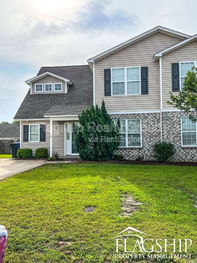 Foto del edificio - 2313 Sadler Dr