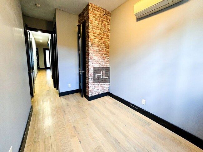 Foto del edificio - NO FEE THREE BED/2.5 BATH & SEMI PRIVATE T...