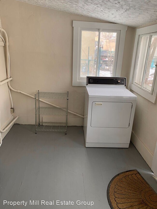 Foto del edificio - 2 br, 2 bath House - 2938 Main Street