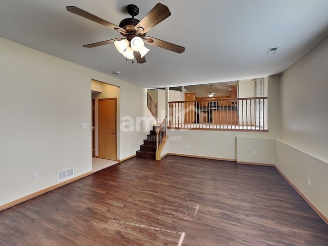 Building Photo - 2006 Oak Forest Dr