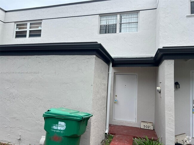 Building Photo - 15022 SW 80th Ter