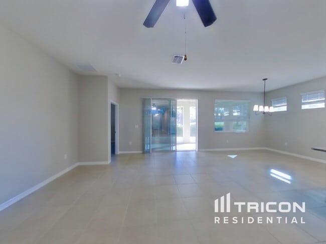 Building Photo - 17719 Garsalaso Cir