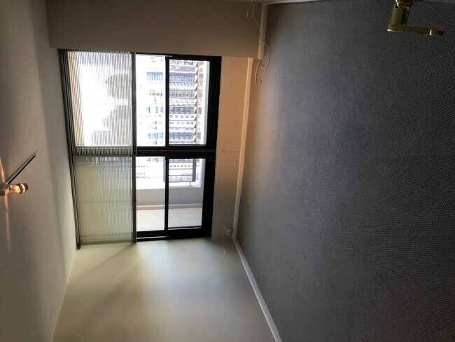 Foto del edificio - 1030 N State St