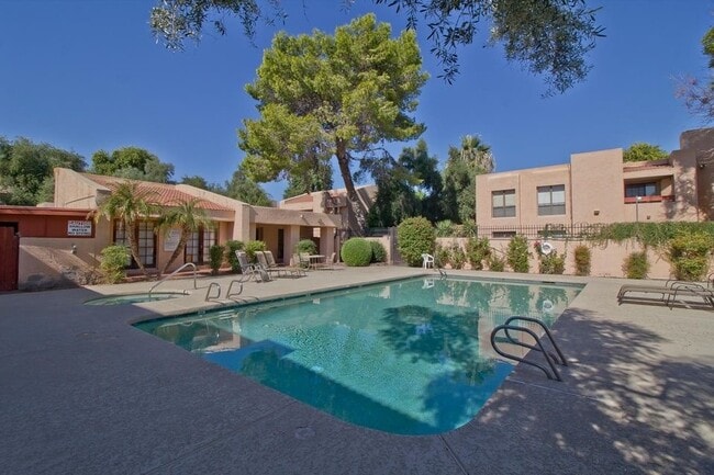 Photo - 3131 W Cochise Dr Townhome