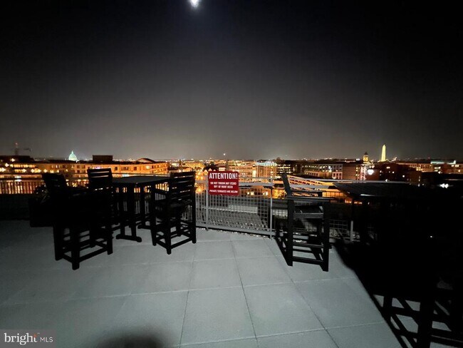 Foto del edificio - 555 Massachusetts Ave NW
