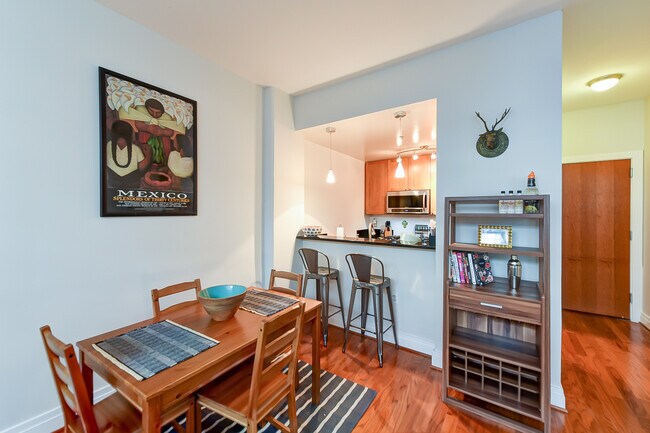 Foto del edificio - 2120 Vermont Ave NW