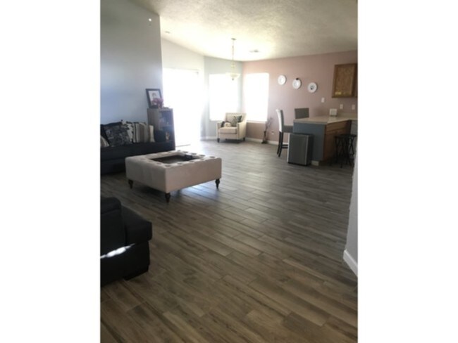 Foto del edificio - 2604 Silver Star Dr SW