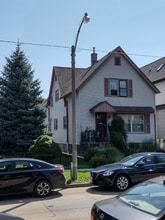 Building Photo - 2436-B N Weil St