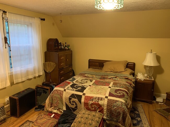 Foto del edificio - 3846 NE Maywood Pl