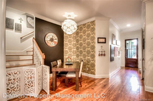 Foto del edificio - 3 br, 3.5 bath House - 1036 Sunshine Ln