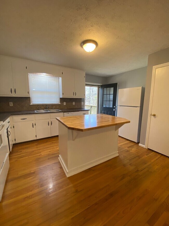 Foto del edificio - OCONEE COUNTY - Cute 2 bedroom 1.5 bath ho...