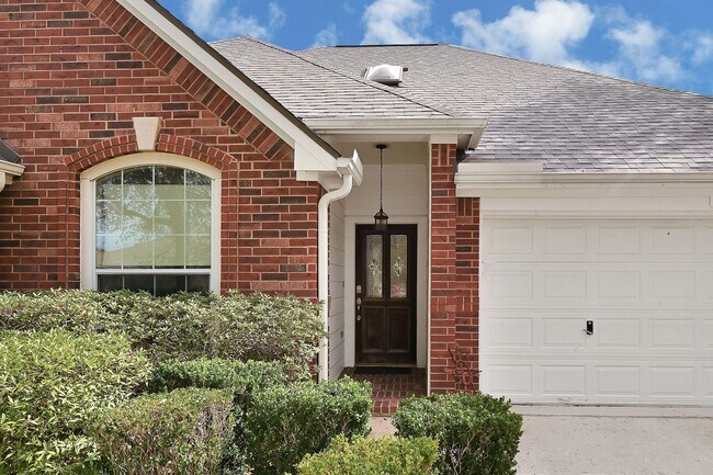 Foto del edificio - 1319 Bayport Ln