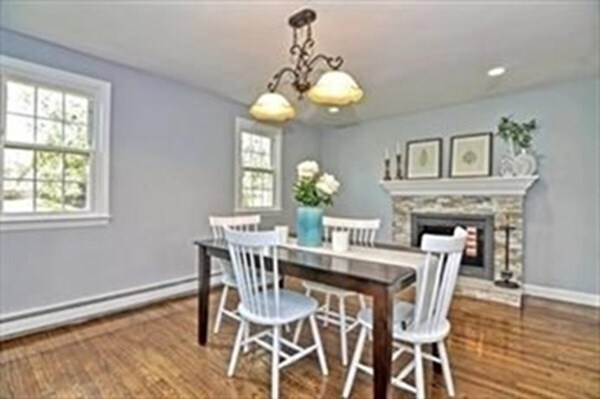 Foto del edificio - 16 Oak Hill Rd