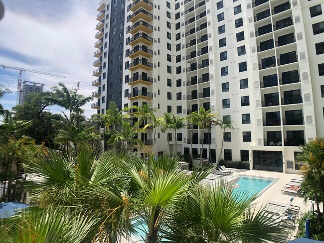 Foto del edificio - 115 NE 4th St