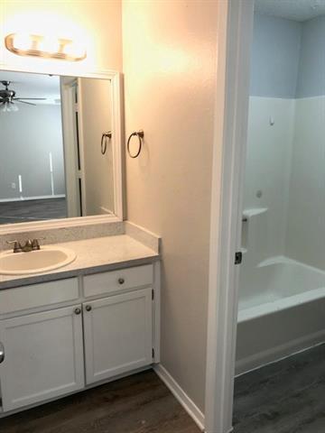 Building Photo - 408 Lochridge Dr