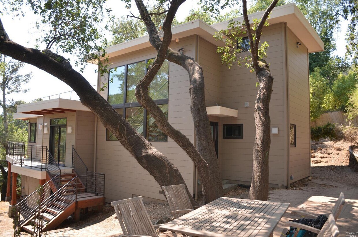 Primary Photo - 103 Woodland Rd