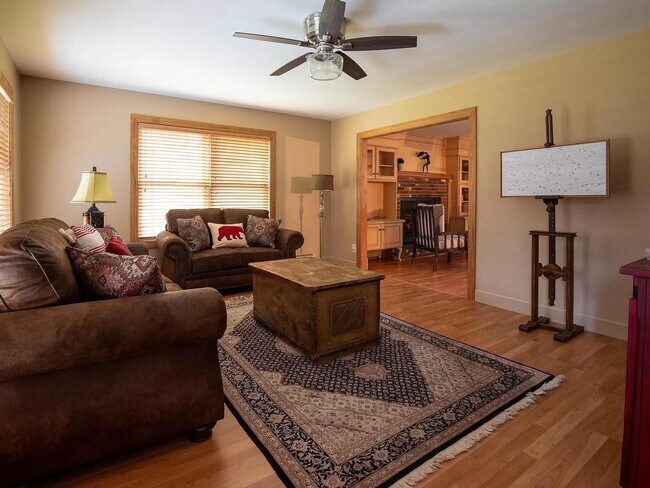 Building Photo - 360 Mending Walls Rd