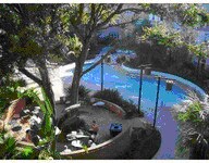 Vista aérea de la piscina - 402 S Armenia Ave