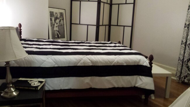 Building Photo - 288 E 1st St