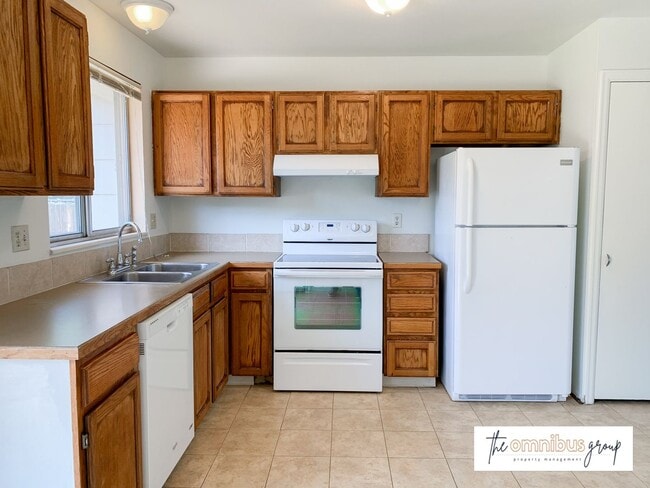 Building Photo - 3BD Home in Desirable Westminster Location!