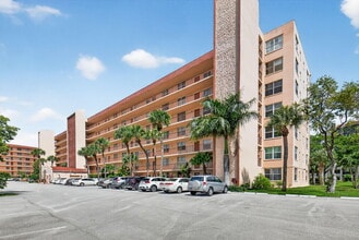 Building Photo - 14527 Bonaire Blvd