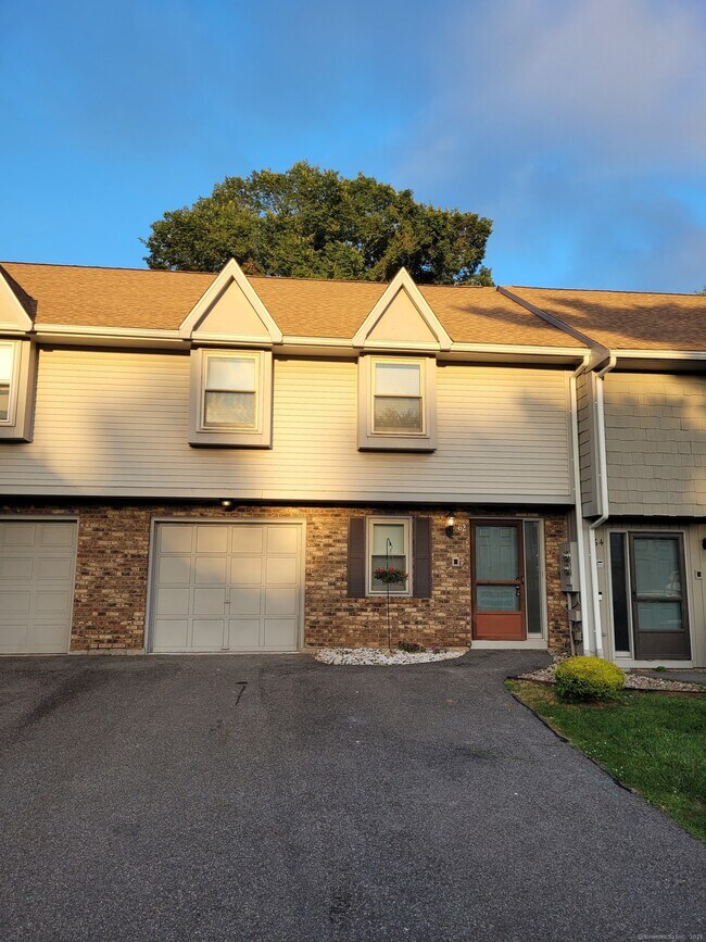 Foto del edificio - 62 Butternut Ln